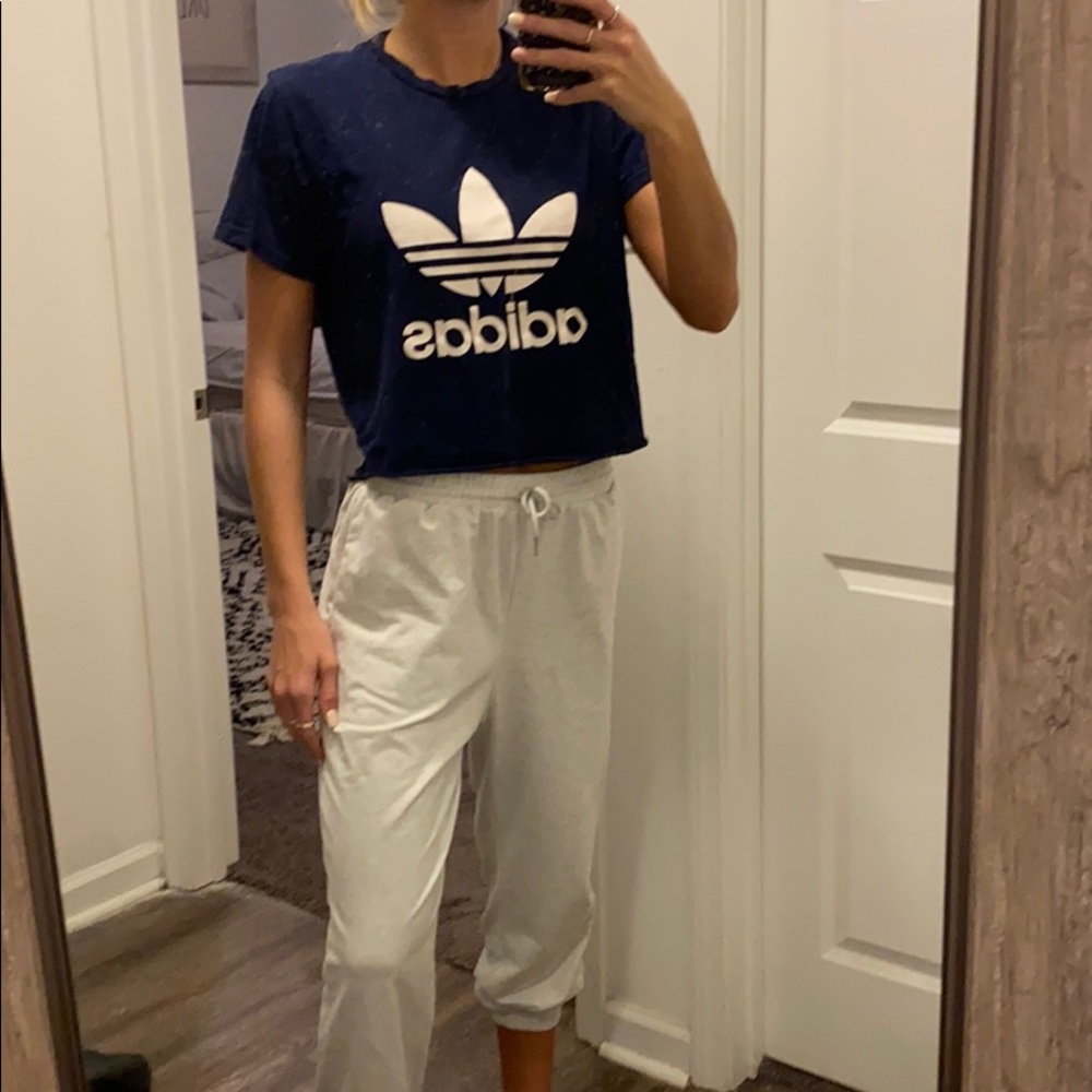 Size large adidas top